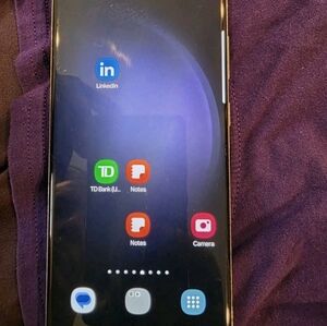 Samsung Galaxy S23 Ultra 512GB Unlocked works has a slight crack  screen